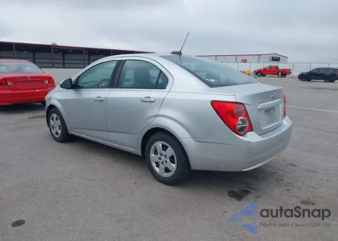 2015 Chevrolet Sonic Ls Auto z USA, uszkodzony, nr VIN 1G1JA5SH0F4116424